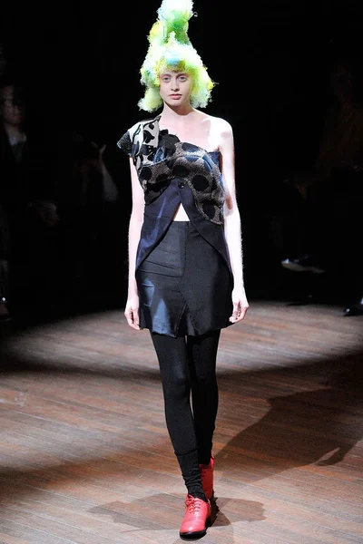 Look 14
